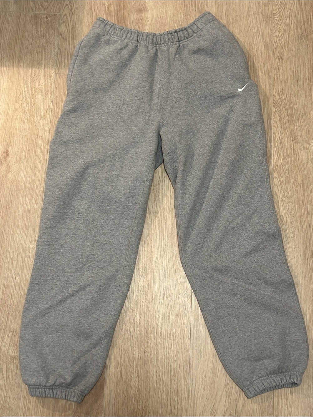 nike women’s grey sweats